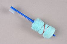 Photograph of a toothbrush with tailor-made handle.