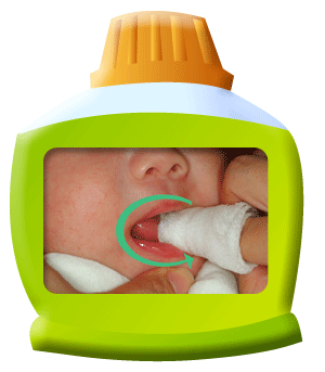 图中所见是把裹着纱布的手指放进宝宝口腔内。
